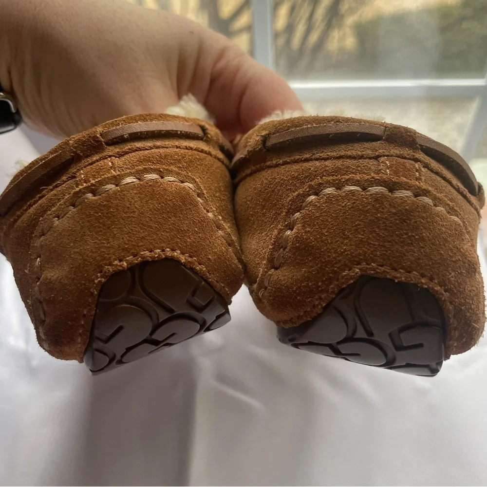 Kids UGG Australia Dakota Suede Slipper 5296 Size 2 Chestnut Original EUC